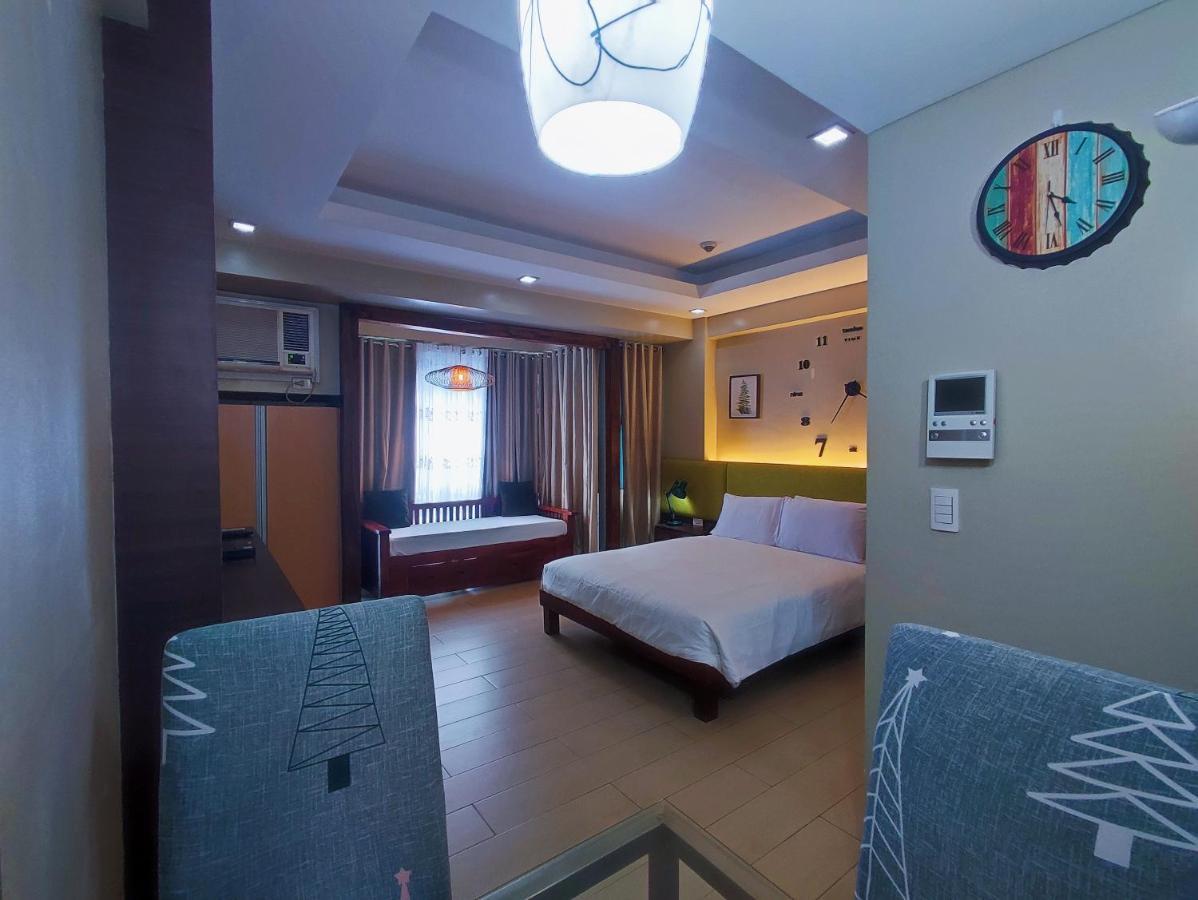Two Palmtree Villas Newport Boulevard Near Naia 3 Pasay City Manila Exterior foto