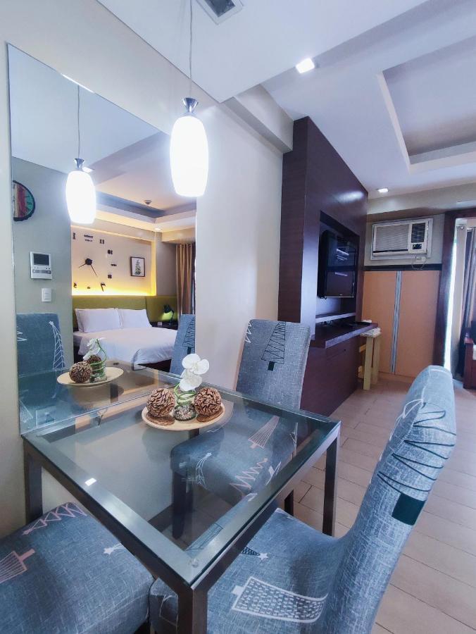 Two Palmtree Villas Newport Boulevard Near Naia 3 Pasay City Manila Exterior foto